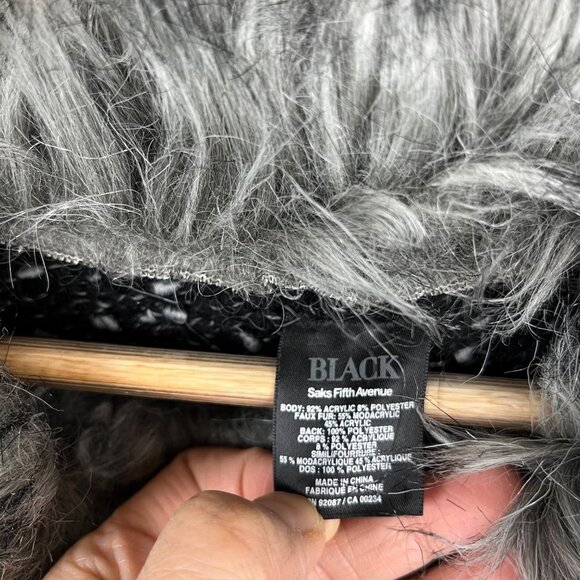 Saks‎ Fifth Black label fur trim poncho - Picture 4 of 6